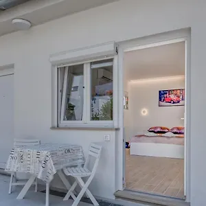 Light In Appartement Pula