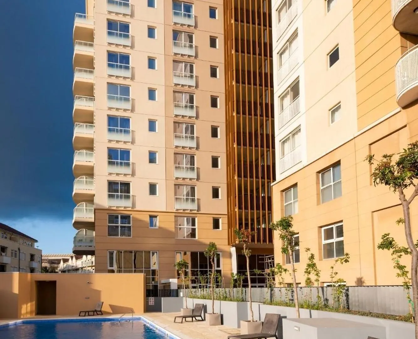 Bentley Holiday Apartments - West One Gibraltar