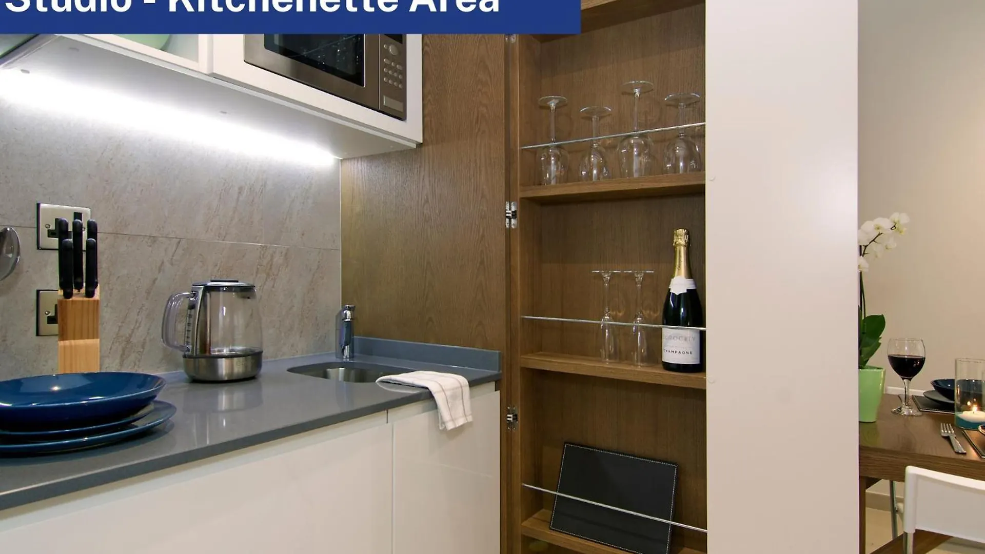 Bentley Holiday Apartments - West One Gibraltar