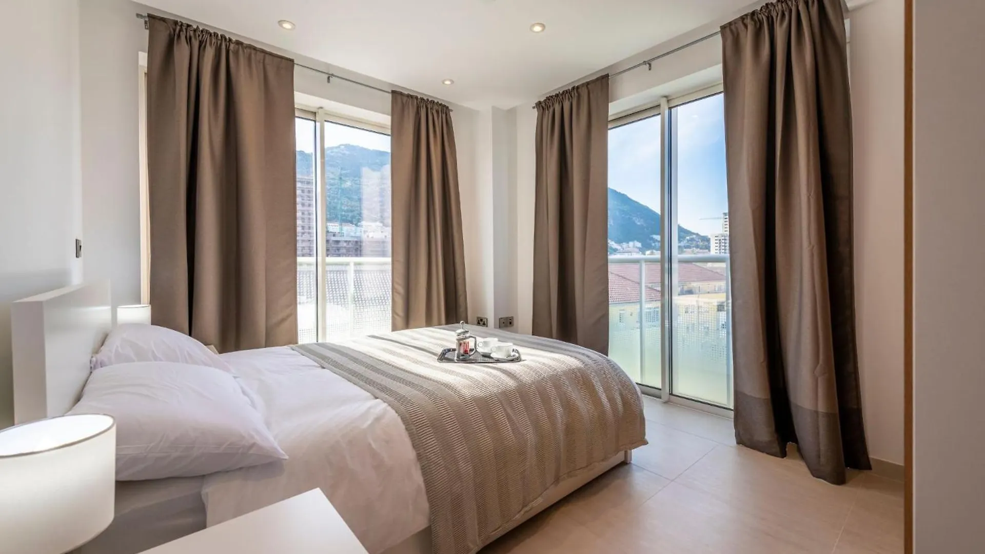 Bentley Holiday Apartments - West One Gibraltar
