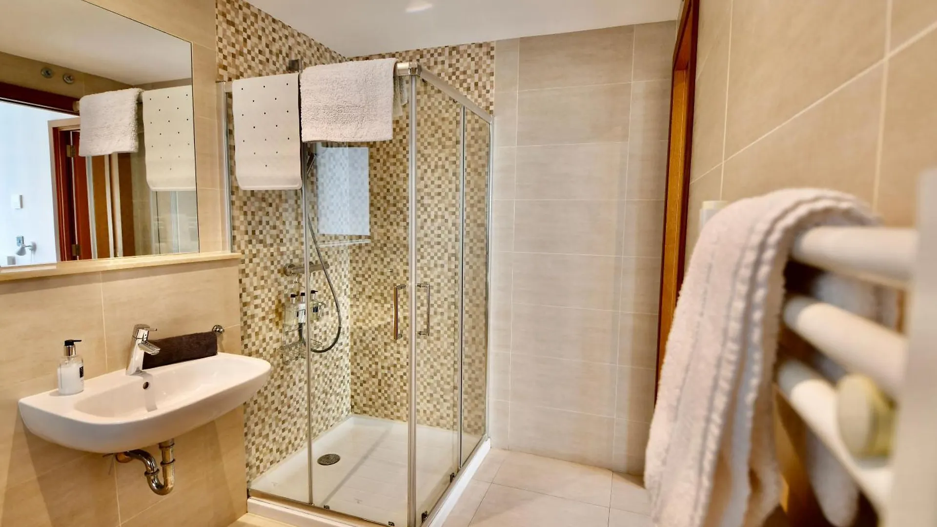 Bentley Holiday Apartments - West One Gibraltar 0*,  Gibraltar